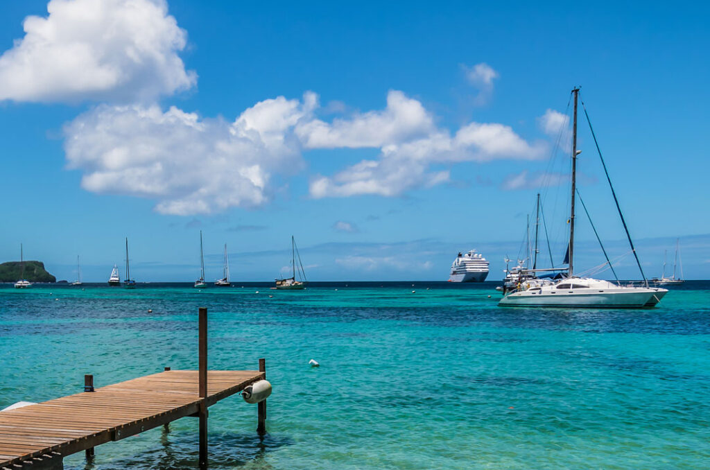 Landscape shot of caribbean water